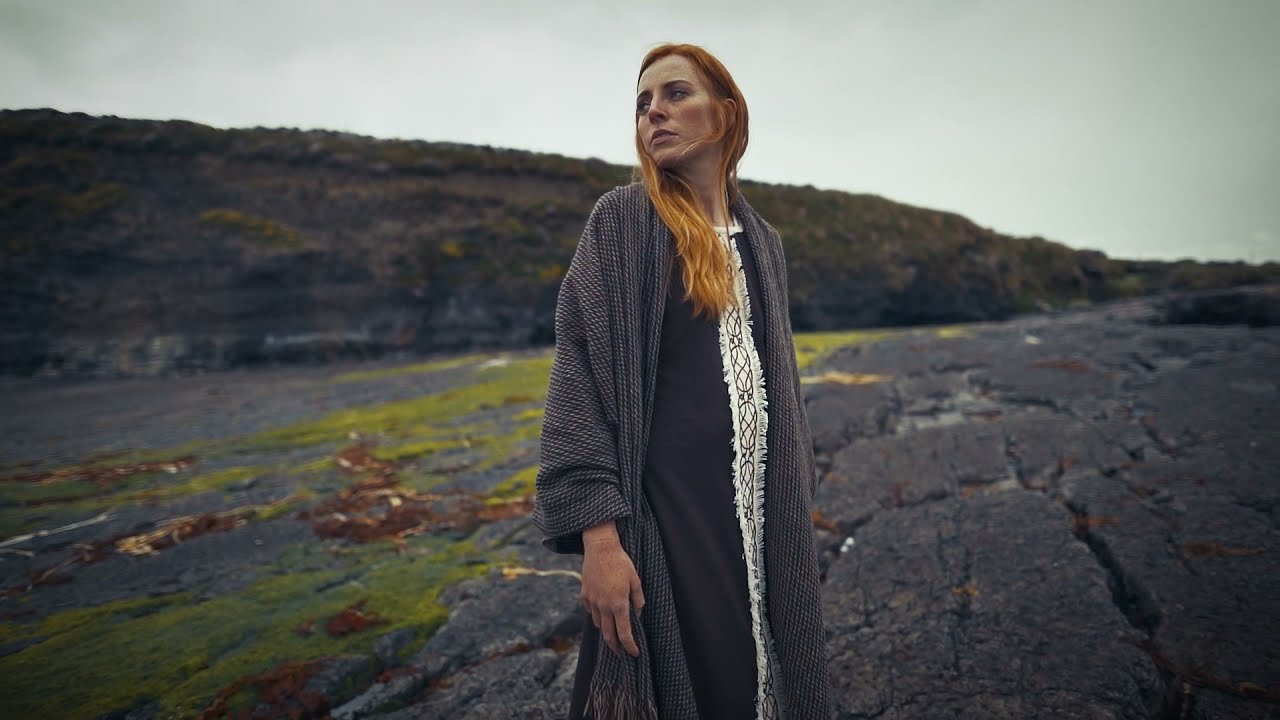 Celtic Women Lace Up Long Sleeve Floor Medieval Dress: Buydo’s Marketing Strategy